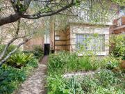 Comfort and convenience in a sought after location