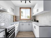 Comfort and Convenience in the Heart of Elizabeth Grove!