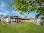 Comfort and Style in a Peaceful Neighborhood