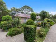 COMFORT, CONVENIENCE & LOW MAINTENANCE LIVING ALL IN ONE!