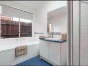 Comfort, Space & Convenience in the Heart of Roxburgh Park