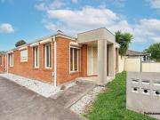 Comfortable 2 Bedroom Front Unit