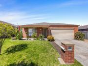 COMFORTABLE 3 BEDRROM HOME FOR RENT IN SEBASTOPOL