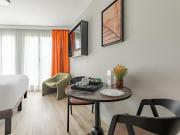 Comfortable Air Conditioned Studio with Modern Amenities