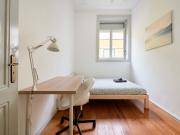 Comfortable bedroom in a 4 bedroom apartment Room 3