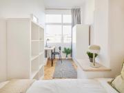 Comfortable bedroom in a 9 room apartment in Lisbon Room 8