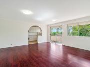 Comfortable & Convenient Top Floor Living