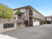 Comfortable & Conveniently Located 1 Bedroom Apartment