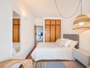 Comfortable double bedroom in Benfica