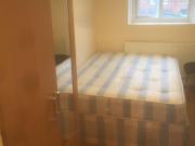Comfortable double bedroom in West London Has a Room