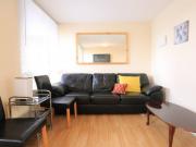 Comfortable double bedroom near the Bromley by Bow tube...