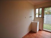 Comfortable Family Living in a Quiet Court, Spacious...