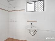 Comfortable Family Living with Pool, Solar & Scenic...