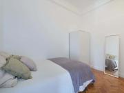 Comfortable single interior bedroom in Alameda Room 4