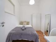 Comfortable single interior bedroom in Alameda Room 7