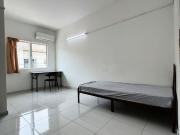 Comfy room at Bandar Utama 0 Deposit Free High Speed Wifi