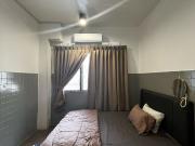 COMFY ROOM WITH 0 DEPOSIT ACCEPT IMMEDIATE MOVE IN