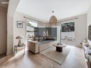 Comme une maison, appartement de type T4 avec jardin