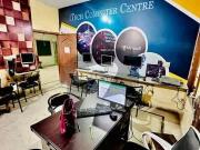 Commercial House For Rent 200 ft Road