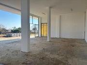 Commercial Property in Dunvegan To Rent