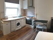 Commercial Road, E1, Spacious Studio Apartment