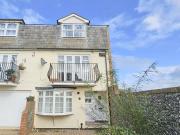 Commercial Road, Eastbourne, 3 Bedroom End