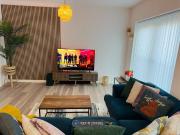 Commercial Road, Glasgow G5, 2 bed flat to rent, £3,000...