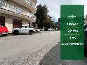 Commerciale in vendita a Nola