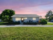 Commonwealth Ave N, Saint Petersburg, Home For Sale