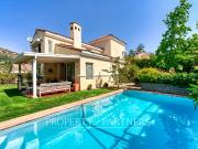 Cómoda casa en condominio, El Arrayán