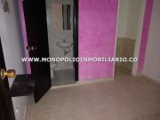 Cómoda Casa Unifamiliar En Arriendo Sector Laureles Cod:...