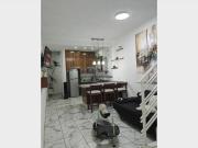 CÓMODA HABITACIÓN AMUEBLADA EN RENTA