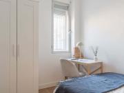 Cómoda habitación con baño privado en Urgel