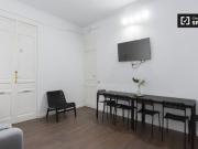 Cómoda habitación con llave independiente en apartamento...