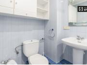 Cómoda habitación en alquiler en apartamento de 4...