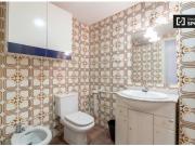 Cómoda habitación en alquiler en apartamento de 5...