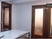 Cómoda habitación en alquiler en apartamento de 5...