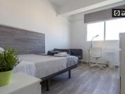 Cómoda habitación en alquiler en un apartamento de 4...