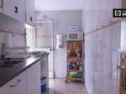 Cómoda habitación en apartamento de 3 dormitorios en...