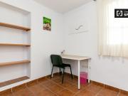 Cómoda habitación en piso en san ildefonso, granada