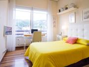 Cómoda habitación en un apartamento de 3 dormitorios en...