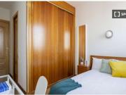 Cómoda habitación individual con baño privado