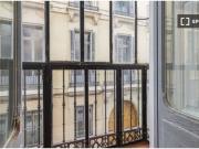 Cómoda habitación individual con baño privado y aire...