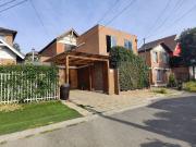 Comoda vivienda en condominio 3 Dorm. 4 Baños