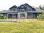 Cómoda y Amplia Casa en Arriendo en Lomas del Carmen