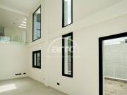 Cómoda y luminosa vivienda de obra nueva en una de las...