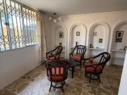 Cómodo Departamento Amoblado en Alquiler – Urdesa,...