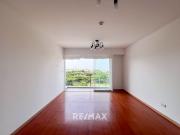 Comodo Departamento En San Miguel + Cochera