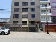 COMODO DEPARTAMENTO FRENTE AL PARQUE 2 DO PISO SIN...