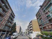 comodo open space arredato con balcone